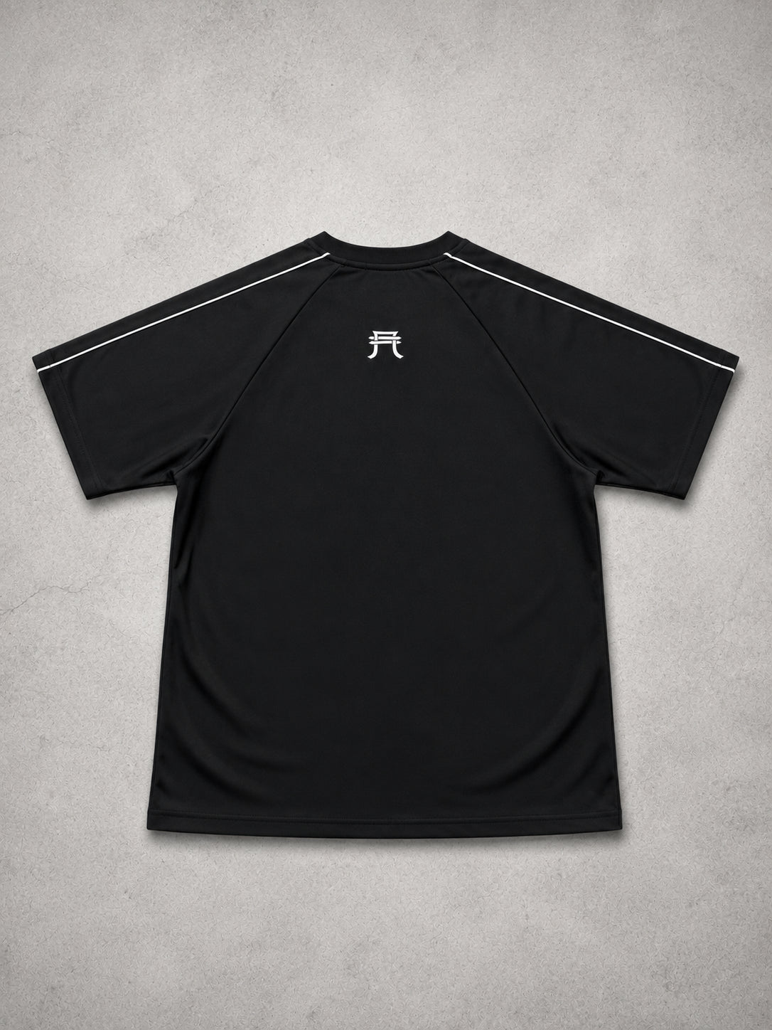 THA RAGLAN TEE