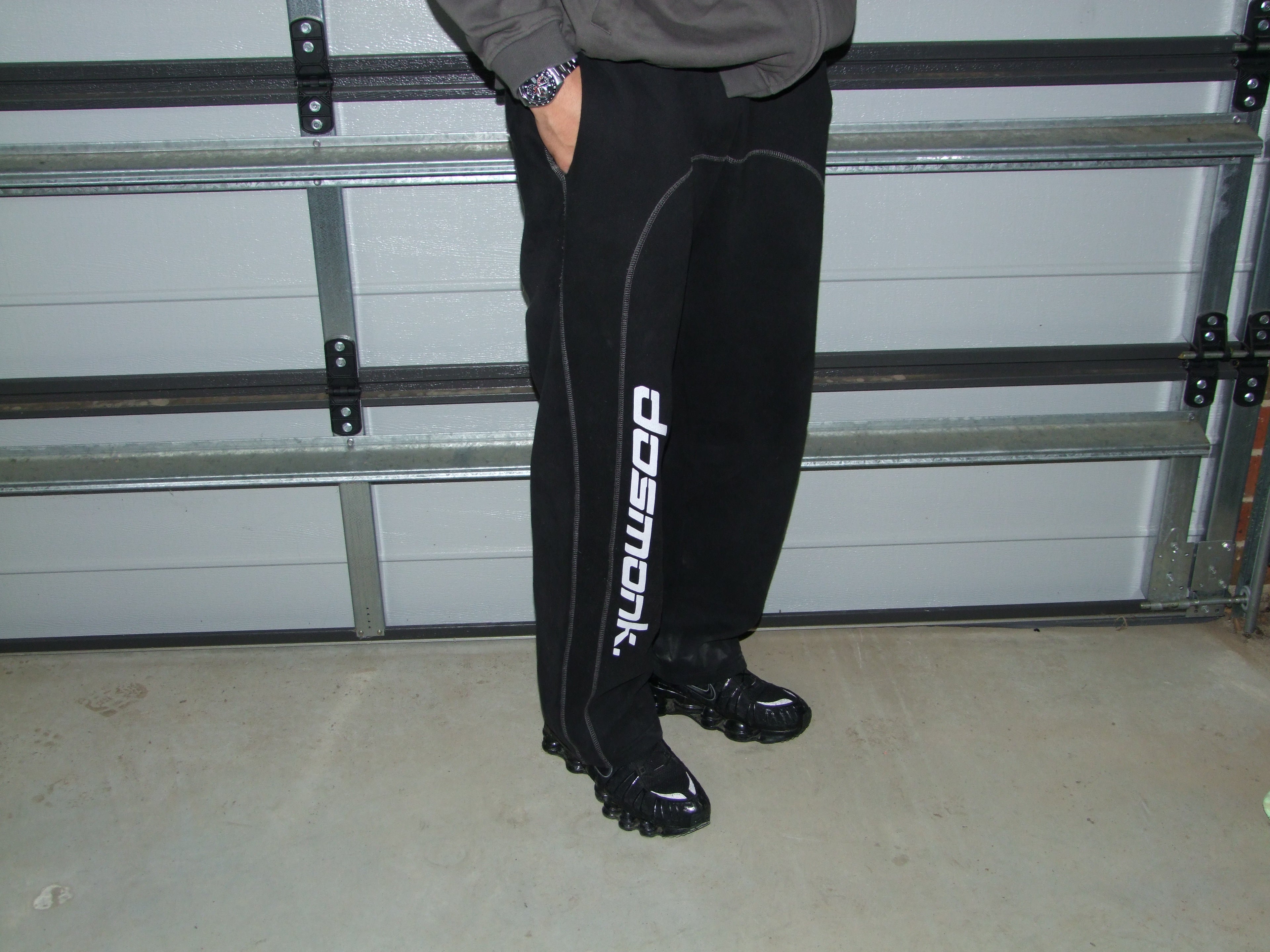 THA STITCHED SWEATS