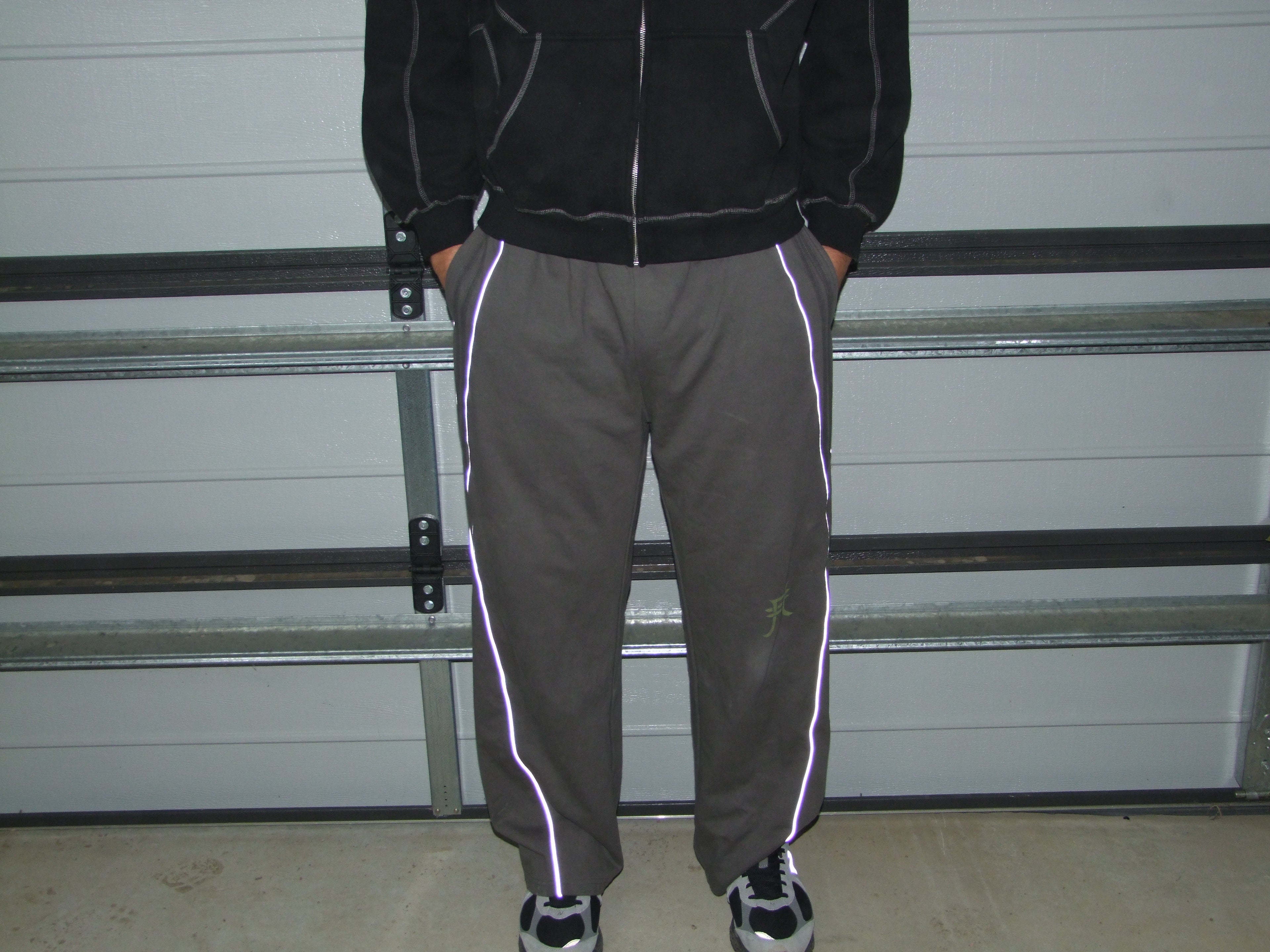 THA REFLECTIVE SWEATS