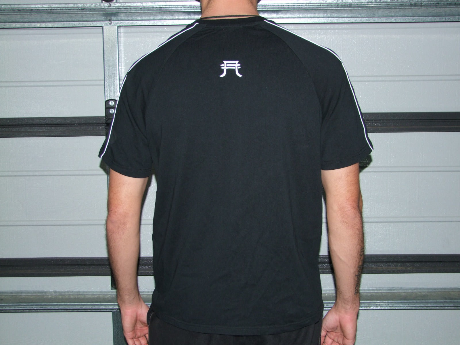 THA RAGLAN TEE