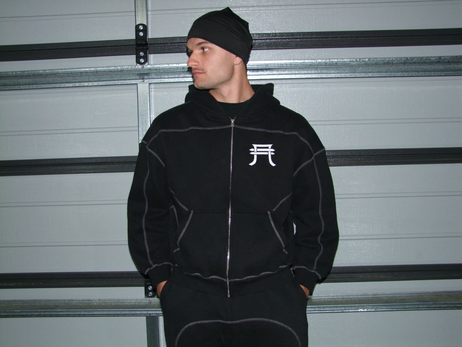 THA BOXY STITCHED ZIP UP HOODIE